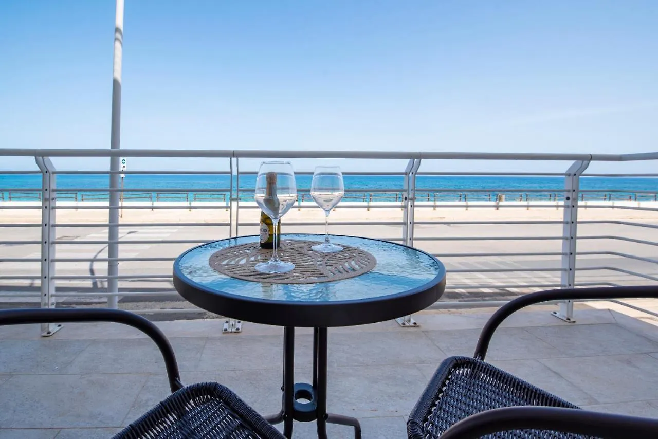 White Apartments & Spa 아볼라 이탈리아