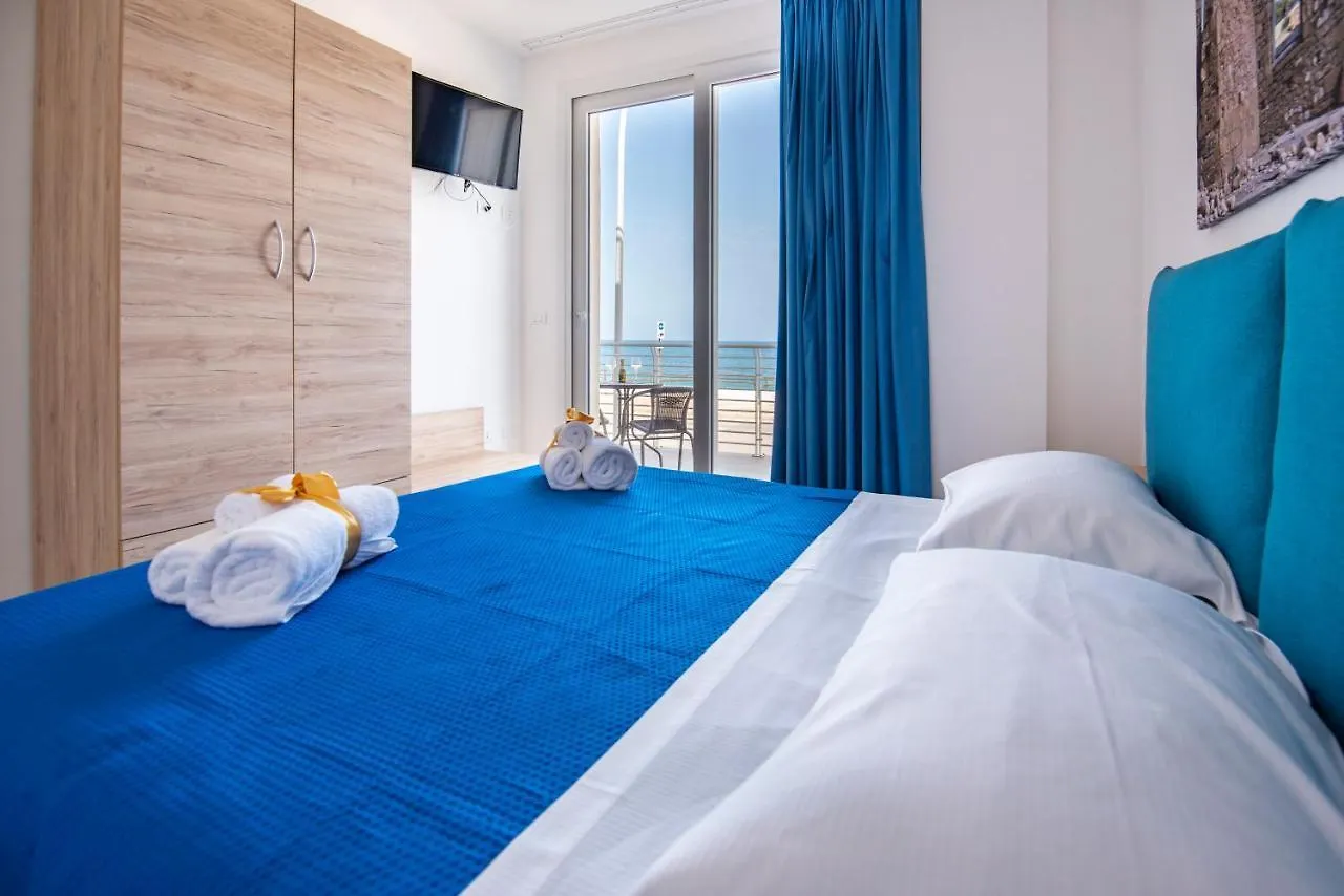 White Apartments & Spa 아볼라 0*,  이탈리아