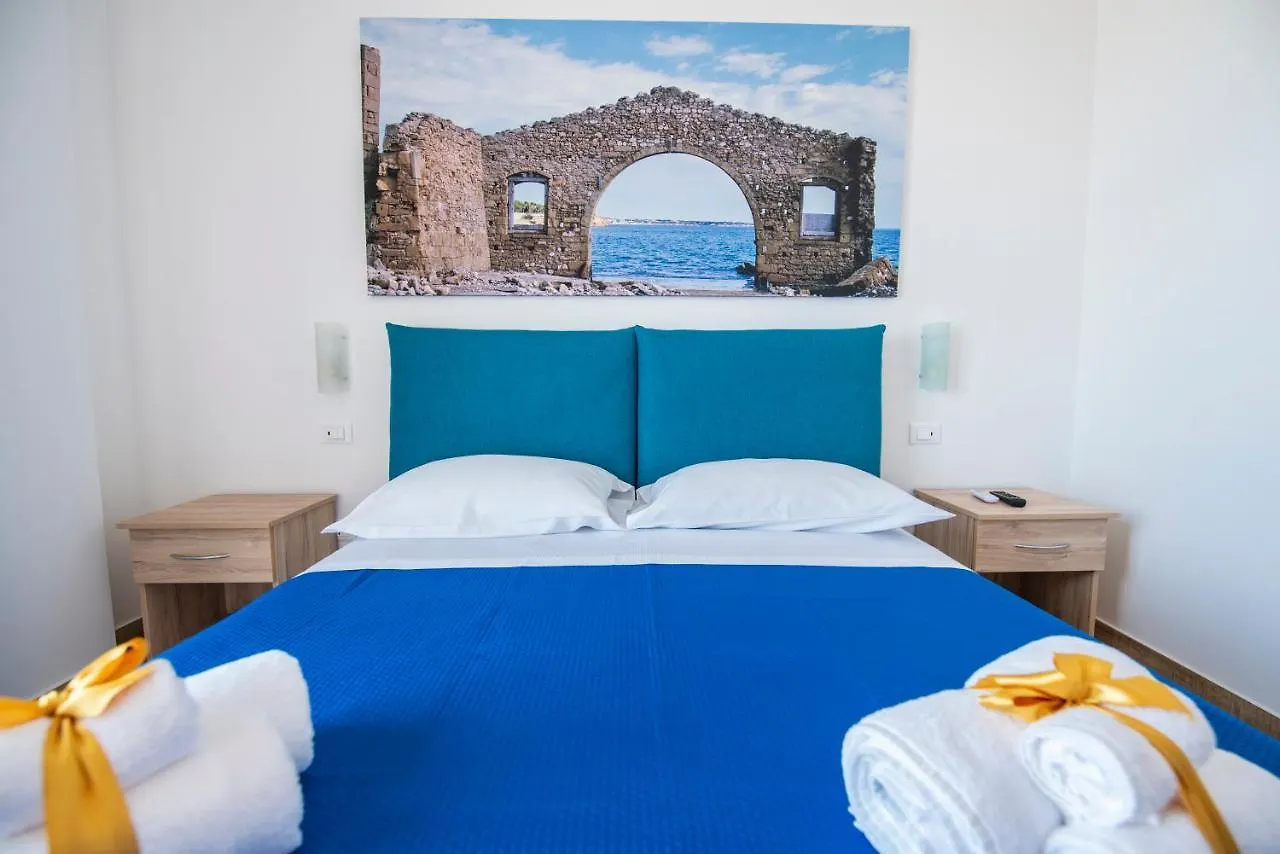 White Apartments & Spa 아볼라 아파트호텔