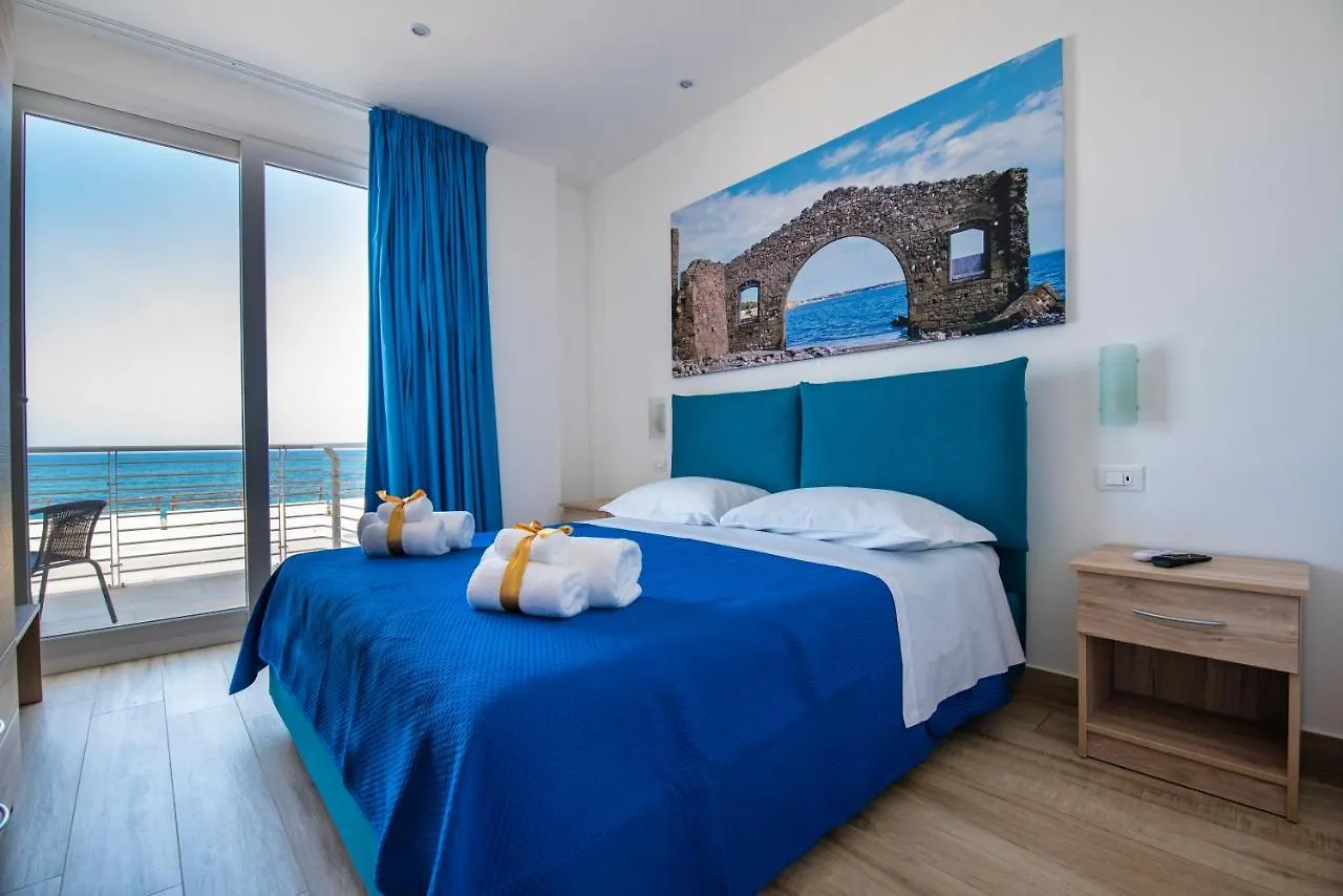 White Apartments & Spa 아볼라 0*,  이탈리아