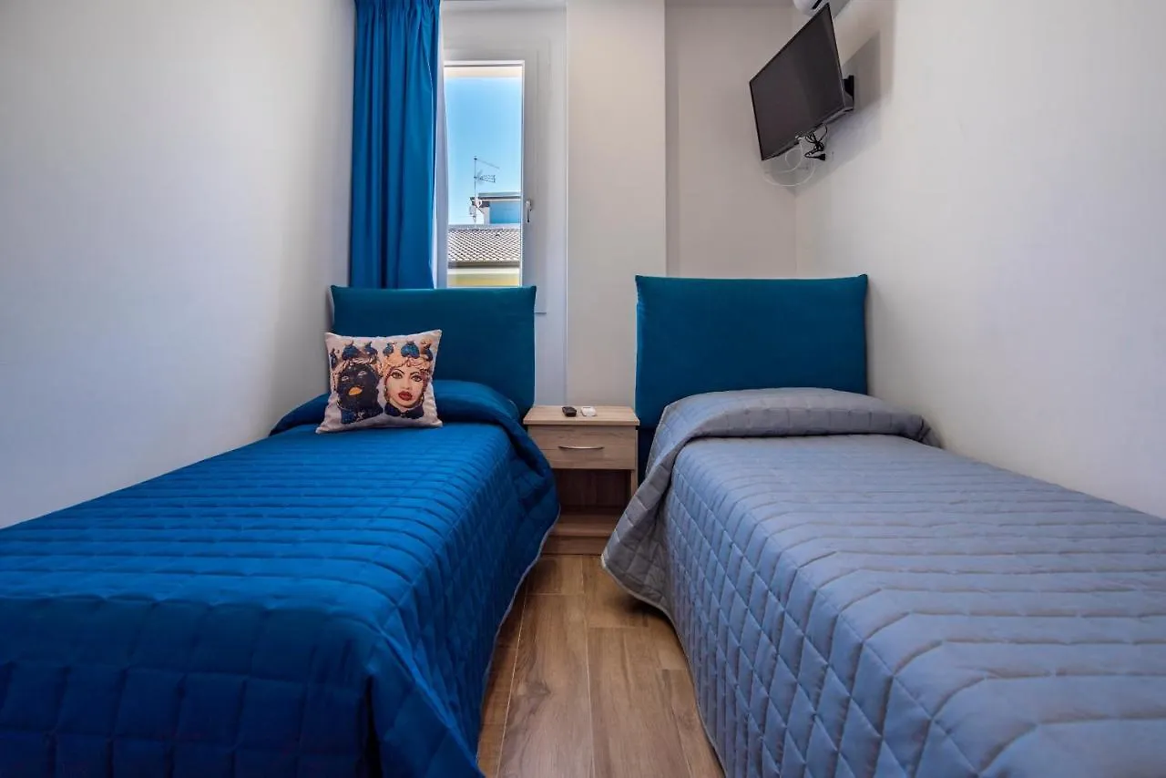 White Apartments & Spa 아볼라 아파트호텔