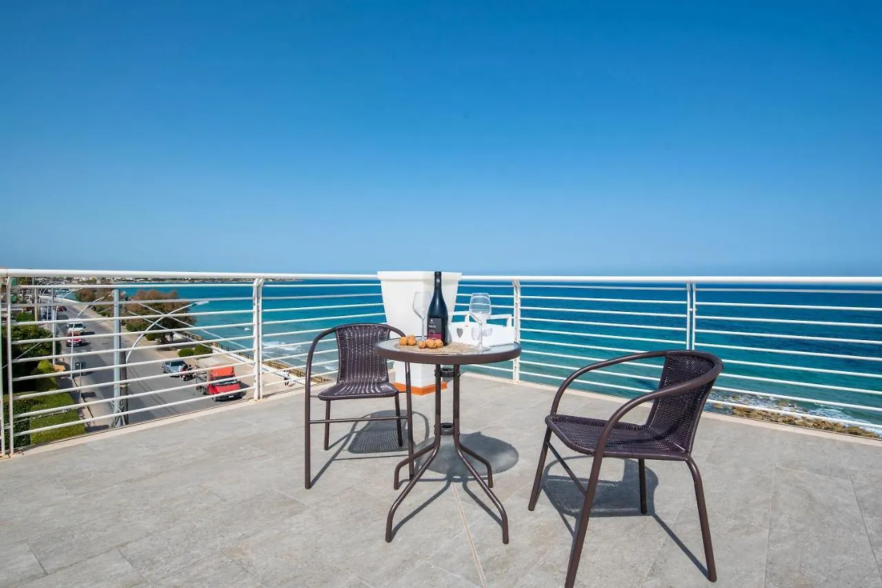 White Apartments & Spa Avola Aparthotel