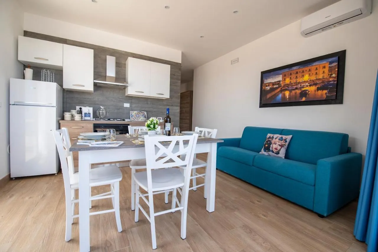 White Apartments & Spa Avola 0*,