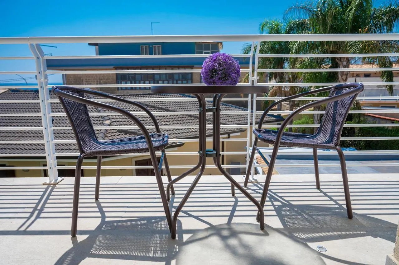Aparthotel White Apartments & Spa Avola