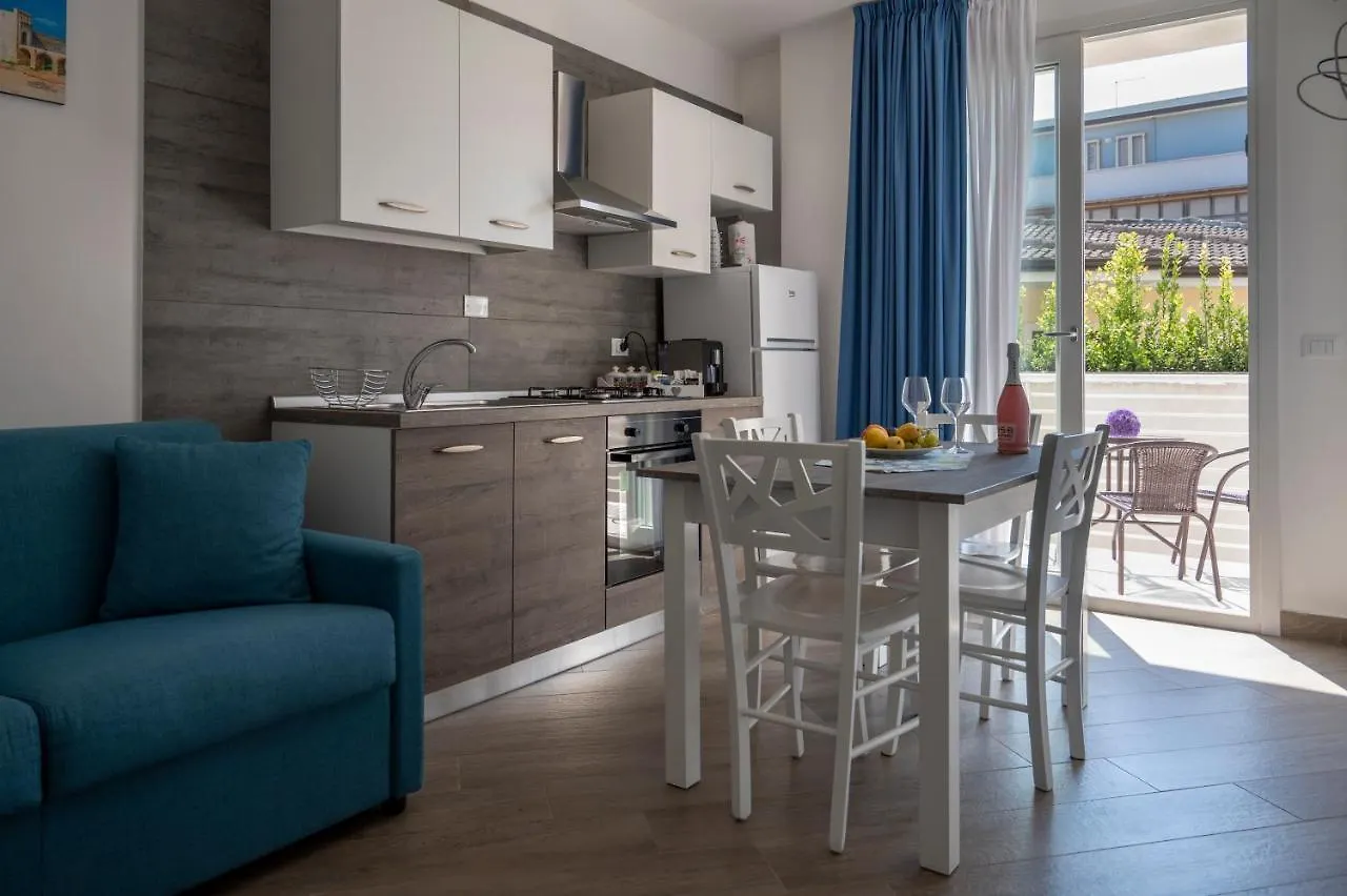 White Apartments & Spa Avola