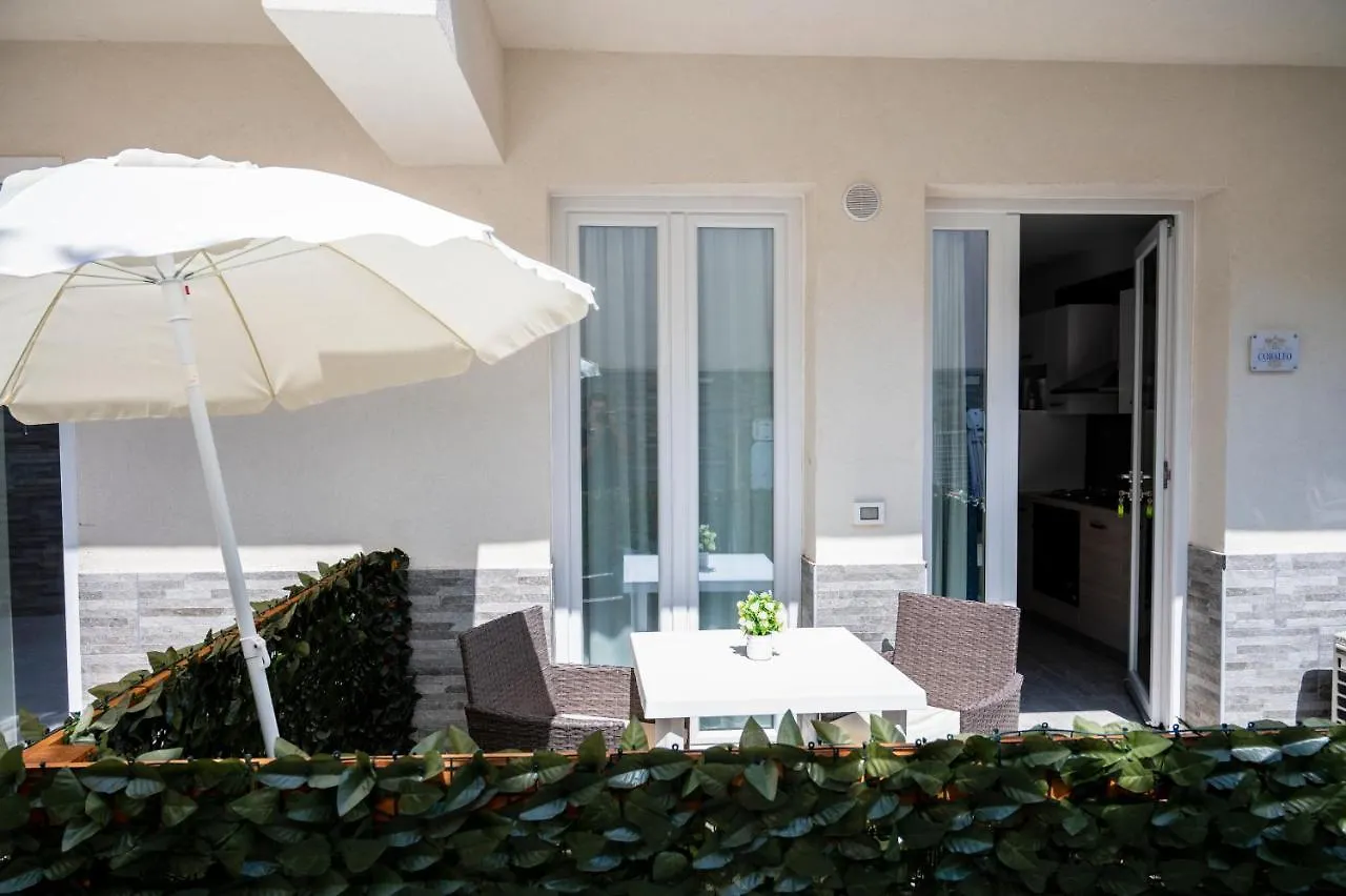 White Apartments & Spa Avola Aparthotel