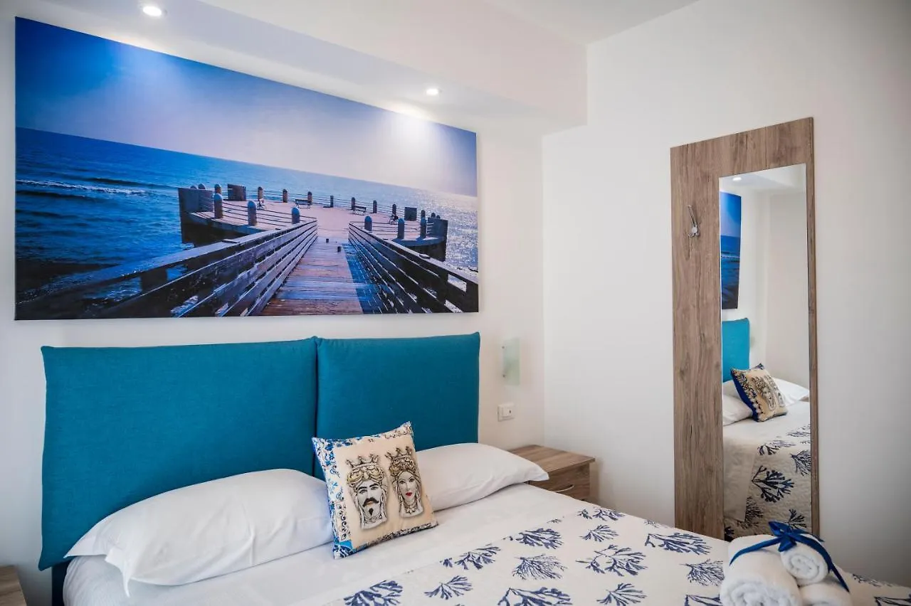 White Apartments & Spa Avola Italien