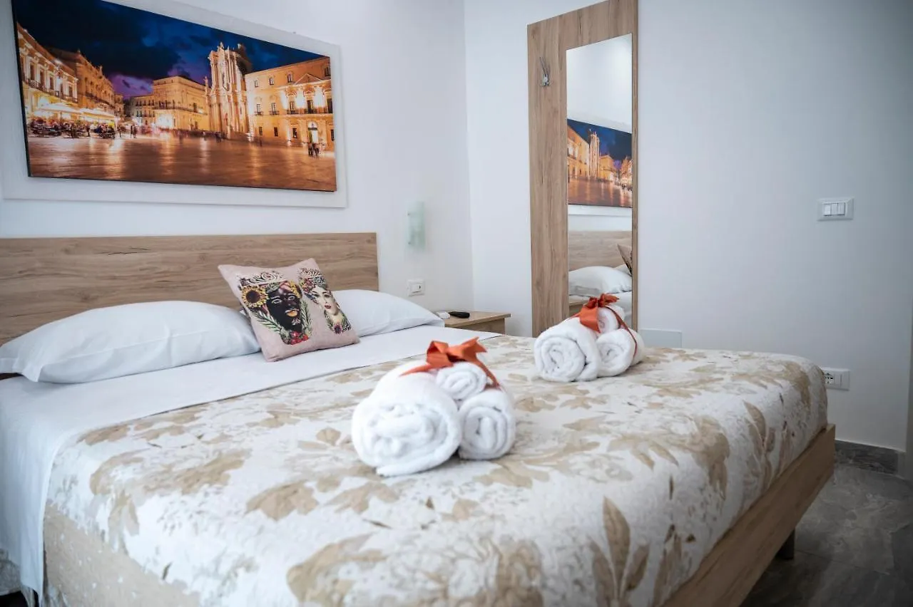 White Apartments & Spa Avola